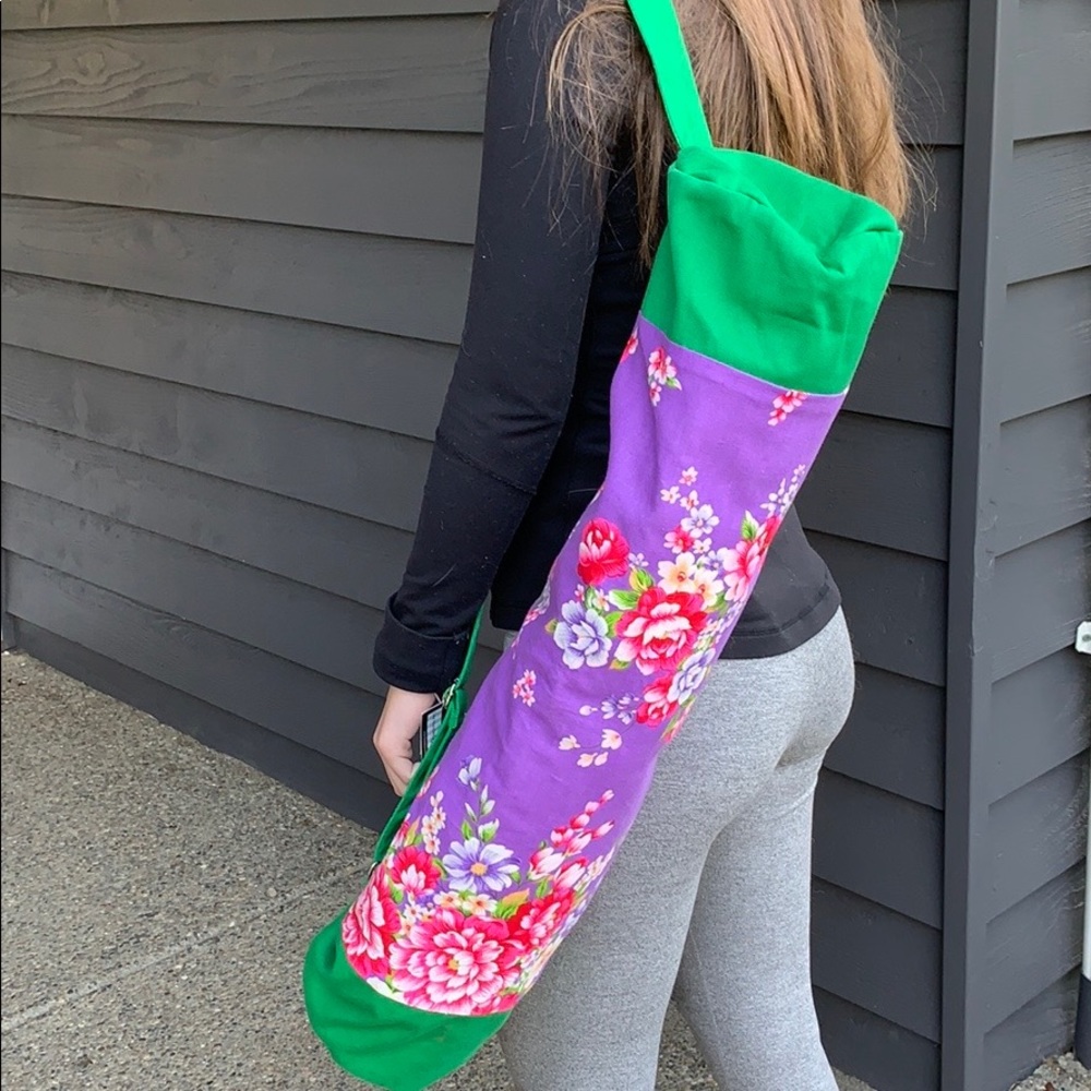 Floral Yoga bag adjustable strap NWT